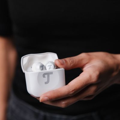 10. Teufel AIRY TWS Pro True-Wireless Bluetooth-Kopfhörer silber-weiß - Kopfhörer - 20 kHz