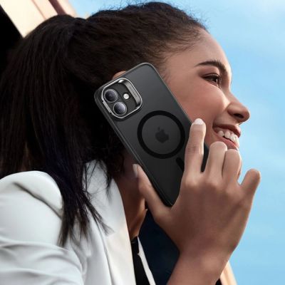 5. ESR Classic Hybrid Kickstand Halolock MagSafe + Hüllenset aus gehärtetem Glas für iPhone 16 – Schwarz