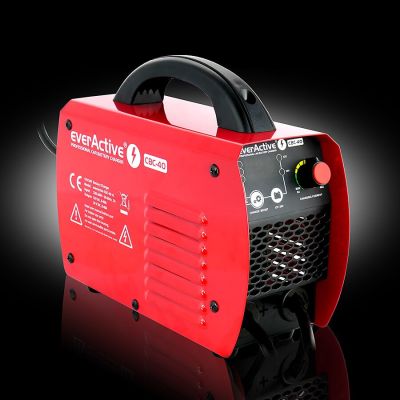 3. EVERACTIVE Inverter-Autobatterieladegerät mit Starthilfe für 12-V-/24-V-Batterien CBC40