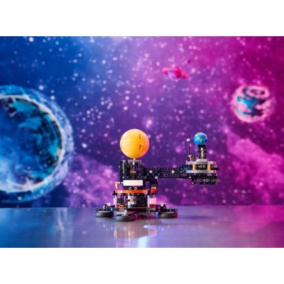 9. LEGO Technic 42179 Planet Erde und Mond in der Umlaufbahn