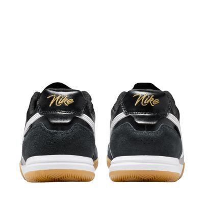 3. Schwarze Nike Tiempo Streetgato Fußballschuhe HQ7017 010