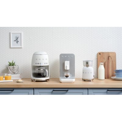 8. Smeg MFF11WHEU Milchaufschäumer/Milchwärmer, automatischer Milchaufschäumer/Milchwärmer, weiß