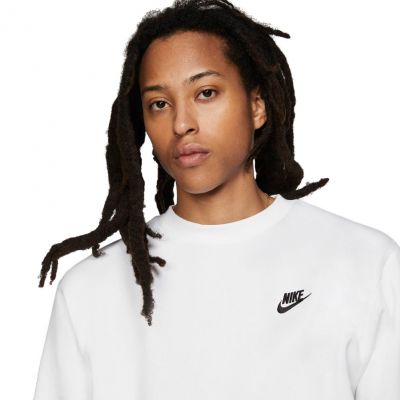 4. Nike Sportswear Club M BV2662-100 Sweatshirt