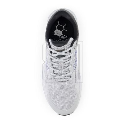 9. New Balance Fresh Foam M M680WN7 Schuhe