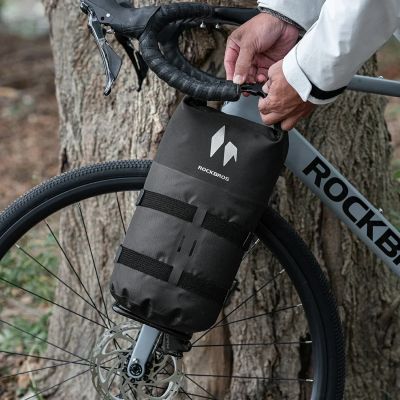 8. Rockbros AS-156 7l Gabeltasche, wasserdicht, schwarz
