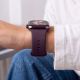 6. Tech-Protect Silikonarmband für Apple Watch 40 / 41 / 42 mm – Dunkelkirsche