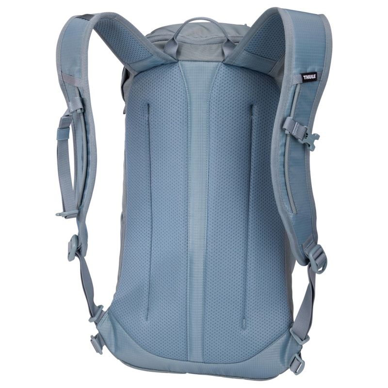 11. Thule AllTrail Daypack 18 L - Teich