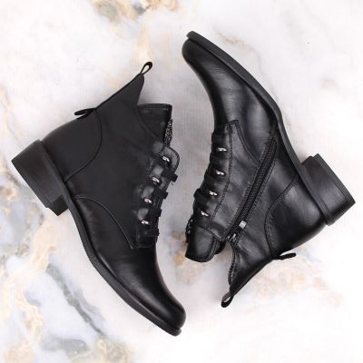 8. Jezzi W JEZ412A isolierte flache Stiefeletten, schwarz