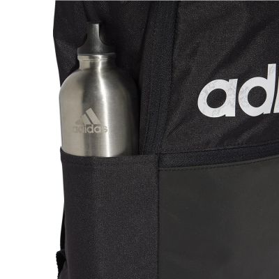 4. Adidas Classic Day JD9567 Rucksack