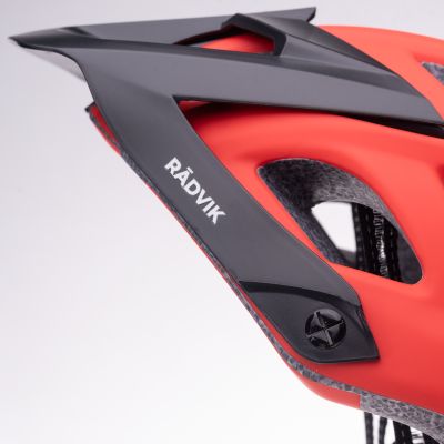 4. ENDURO Helm