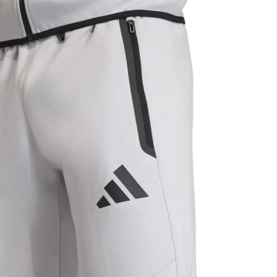 3. adidas Tiro Travel Sweat Hose KF6071