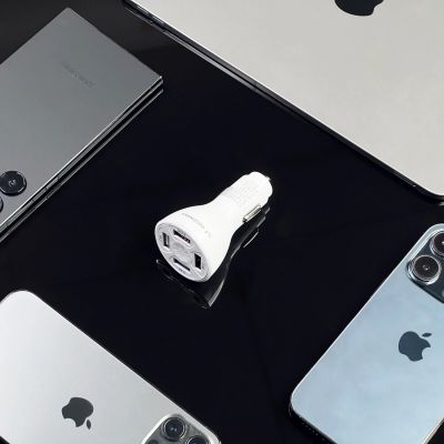 10. Wozinsky WCCAW 50W 4x USB-A QC Autoladegerät - Weiß