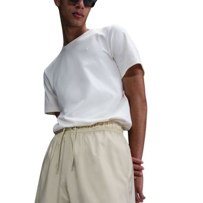 5. Herren-Shorts Nike Club in Creme FN3307 229