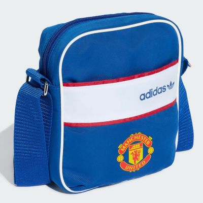 3. adidas Manchester United KQ5125 Tasche