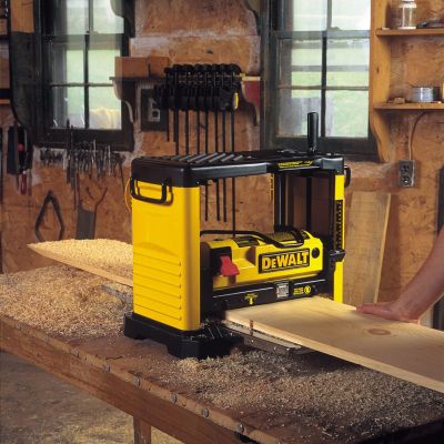 3. DeWalt DW733-QS Dickenhobelmaschine
