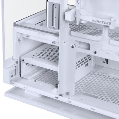 11. Phanteks Evolv Series X2 Hülle, gehärtetes Glas