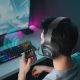 15. QCY Heroad V200 Tri-Mode Gaming-Kopfhörer mit 7.1-Sound, 240 Stunden Akkulaufzeit und abnehmbarem Mikrofon – Schwarz