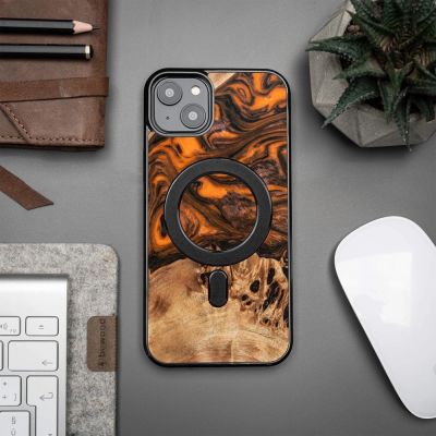3. Holz- und Harzhülle für iPhone 15 Plus MagSafe Bewood Unique Orange – Orange und Schwarz