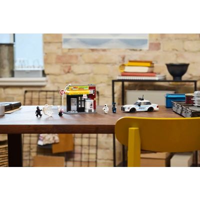 11. LEGO MARVEL SUPER HEROES 76311 Miles Morales vs. Spot