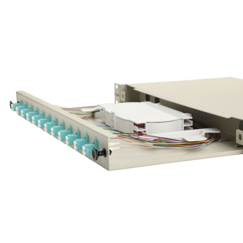 8. Equip 337203 1U Patchpanel