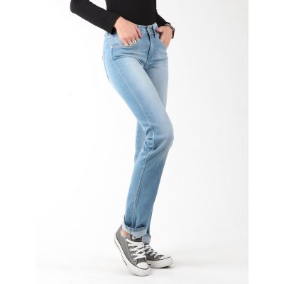 2. Wrangler Caitlin Blue Baloo Jeans W24CH145X
