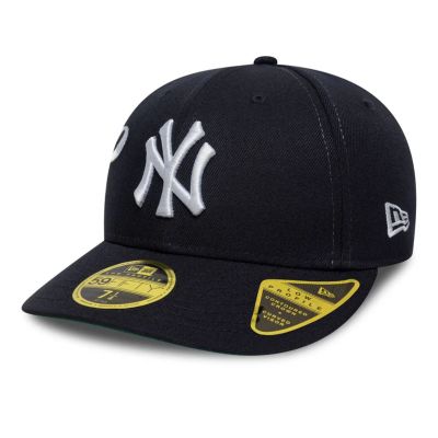 9. New Era 59FIFTY EST SCRIPT Cap - 60771833