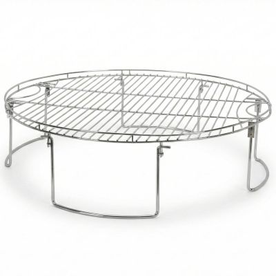 2. 65 cm Grill mit klappbaren Beinen für einen Gartenkamin