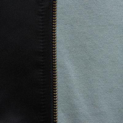 5. Mitchell & Ness Leichte Satin-Bomberjacke San Antonio Spurs M SJKT6599-SASYYPPPBLCK