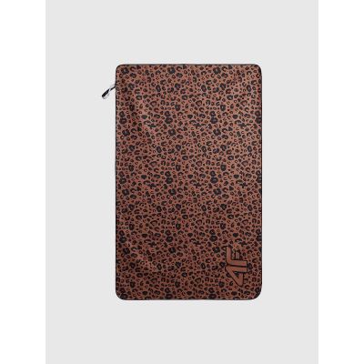 3. Schnelltrocknendes Sporthandtuch M (80 x 130 cm) 4F 4FRSS26ATOWF104-90A