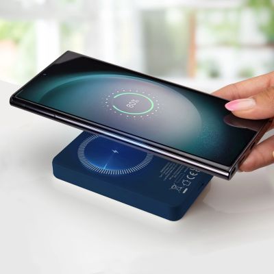 5. Powerbank SBS TEBB5000MAG1CB 5000 mAh kompatibel mit MagSafe - blau