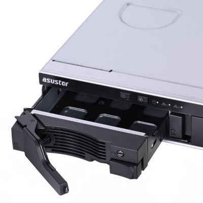 3. Asustor Lockerstor 4RD AS6504RD NAS, 1U Rack, 4x (3,5" SATA HDD/ 2,5" SSD), Intel Atom C3538, 8 GB DDR4 SODIMM (max. 128 GB), 2x 1GbE, 2x 2,5GbE, 1x PCIe Gen3, 4x USB 3.2 Gen, AES-NI, MyArchive, SSD-Caching, Snapshot, EZ Connect, EZ Sync, Schiene, Redundant 250