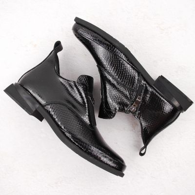 7. Damen-Lackleder-Stiefeletten in Kroko-Optik mit Zierelement, schwarz, Filippo DBT6425