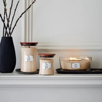 2. Mittelgroße Kerze WEISSER HONIG WOODWICK