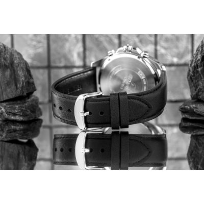 6. Herrenuhr CASIO EDIFICE EFR-556L-1AVUEF + Box