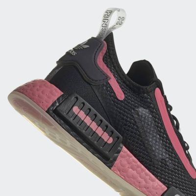 7. Adidas NMD R1 Spectoo NASA Core Black (W) Damen-Sneaker - FZ3207