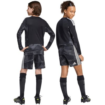 8. adidas Tiro 26 Competition Torwartshorts für Kinder, Schwarz und Grau, KC5468