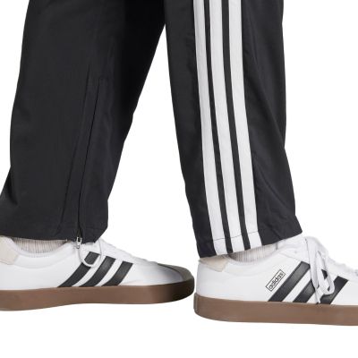 6. adidas Essentials 3-Streifen Stanford Hose mit offenem Saum für Herren, Schwarz JC8491