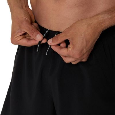 13. Asics Road 2N1 7IN Shorts M 2011D246001