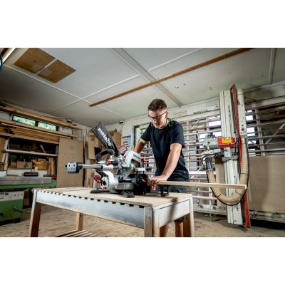 8. METABO KGS 18 LTX BL 254 Gehrungssäge