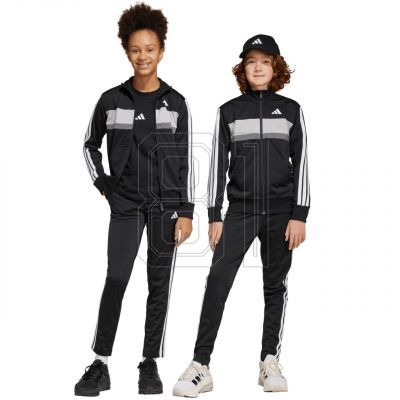 6. adidas Seasonal Essentials Tiberio 3-Stripes Tricot Jr Trainingsanzug JY0509