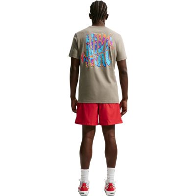 7. Nike Club Herrenshorts rot FN3307 657