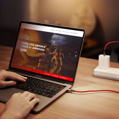 7. Ugreen US294 USB-C – USB-C 3A 480 Mbit/s Kabel 1 m – rot