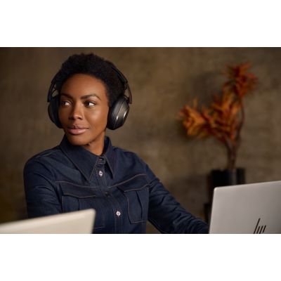 69. Poly Voyager Surround 80 UC On-Ear-Bluetooth-Kopfhörer, Microsoft Teams-zertifiziert, USB-C-Headset + USB-C/A-Adapter 8G7U0AA