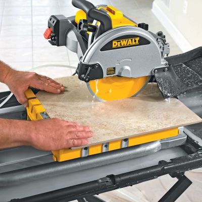 3. DeWALT DT3733-XJ Diamanttrennscheibe