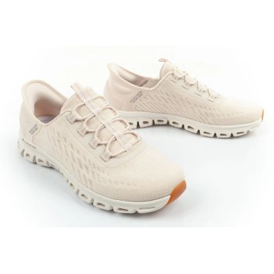 9. Skechers Glide-Step Damen-Sneaker, bequeme ecrufarbene Slipper