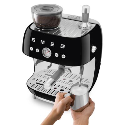 8. Smeg EGF03BLEU Kaffeemaschine, manuelle Espressomaschine, 2,4 l