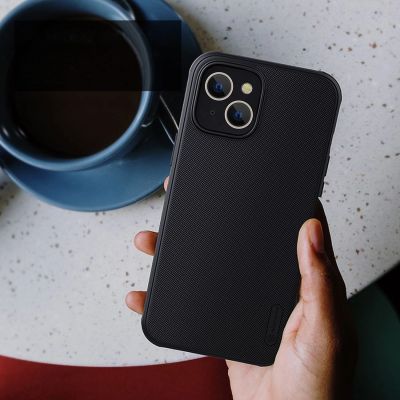 16. Nillkin Super Frosted Shield Pro Magnetische Hülle für iPhone 14 Plus mit MagSafe magnetischem Schwarz