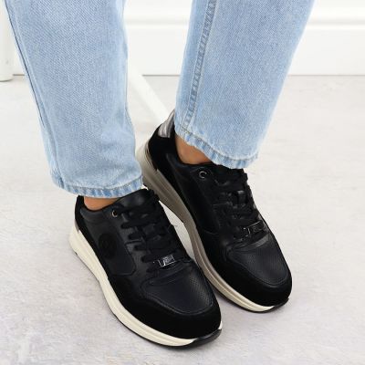 7. Schwarze Damen-Lederschuhe Filippo DP7106/25