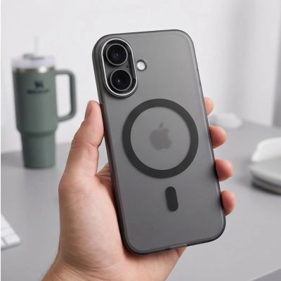 8. Tech-Protect MagZero MagSafe Hülle für iPhone 17 – mattschwarz