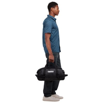 13. Thule Chasm TDSD301 Schwarze Sporttasche 30L Polyester Schwarz